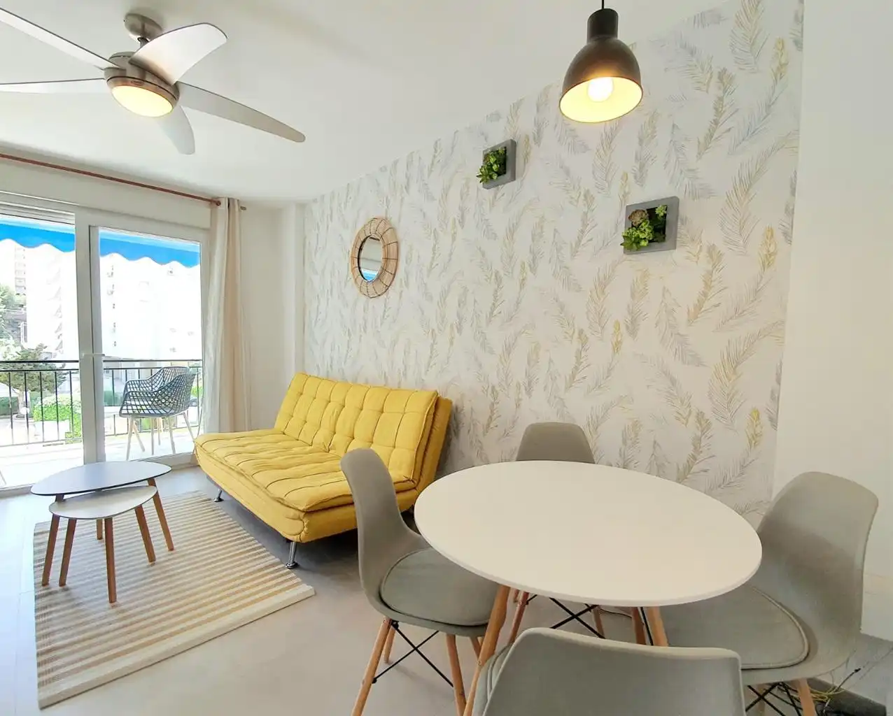 Sala de estar de Dúplex de alquiler en Villajoyosa / La Vila Joiosa con Piscina y Amueblado