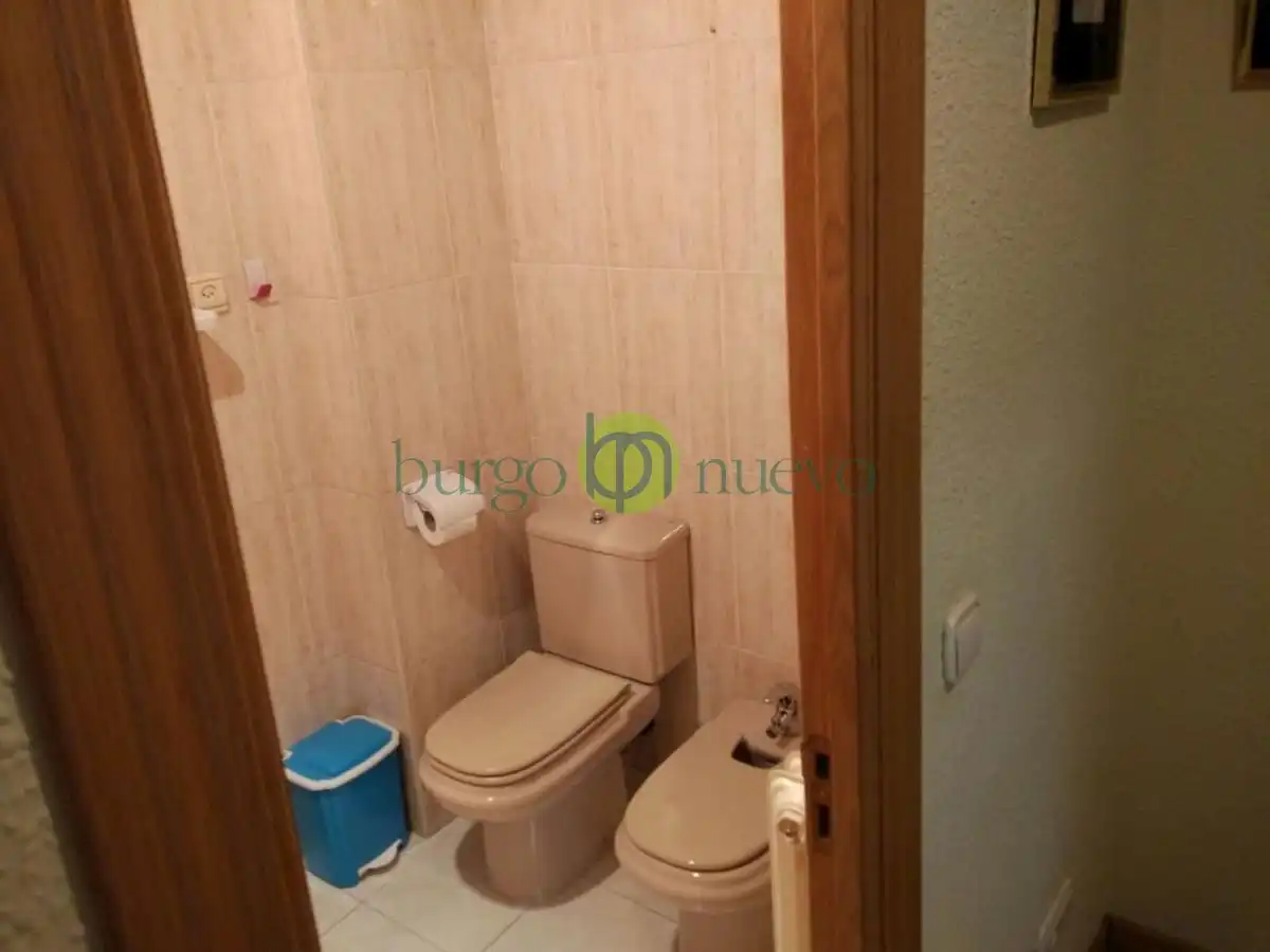 Appartement compact avec ascenseur à louer à Calle Máximo Cayón Waldaliso, imagen 3