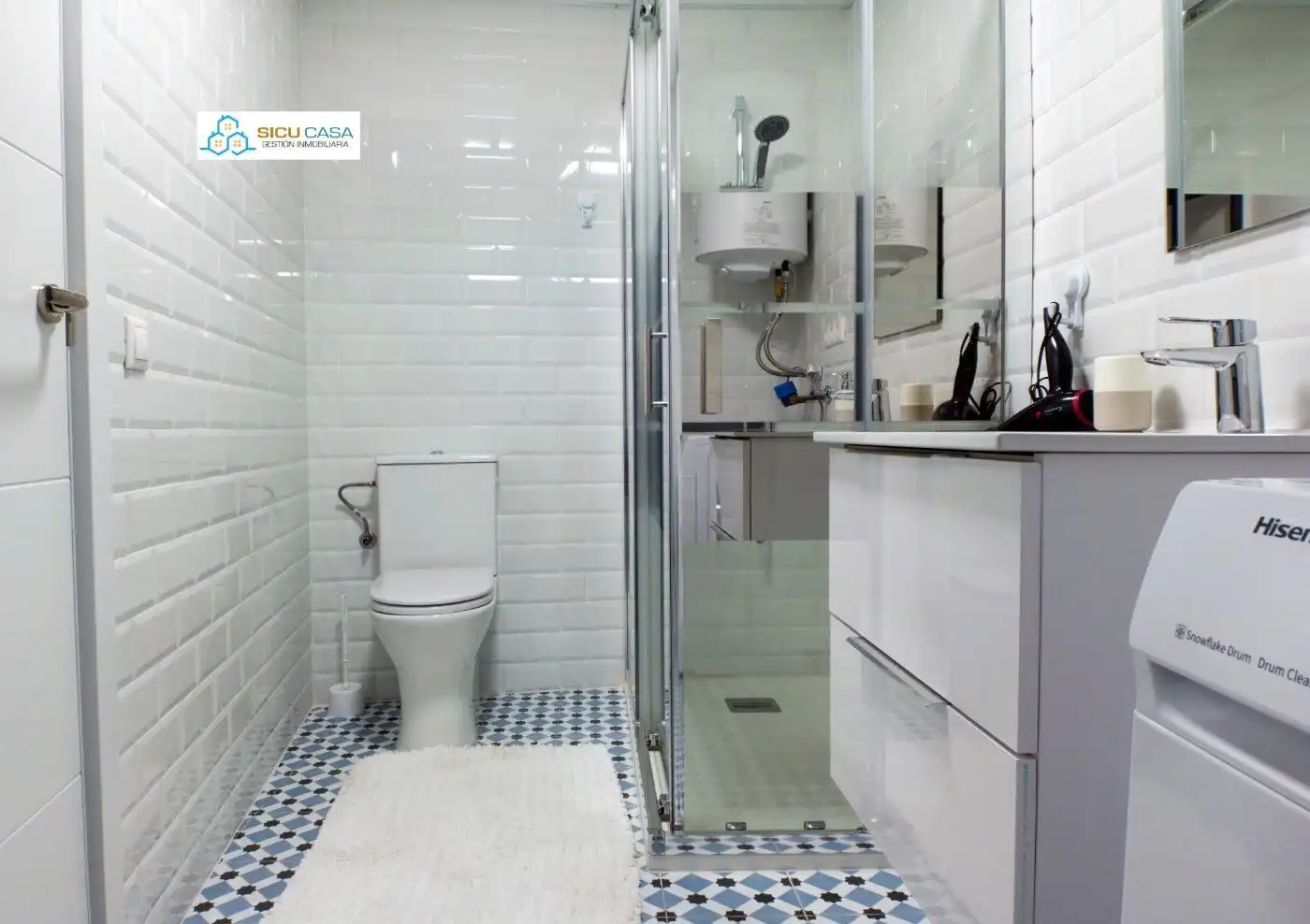 Bathroom of Houses for sale in Jijona / Xixona  with Air Conditioner, Terrace and Storage room