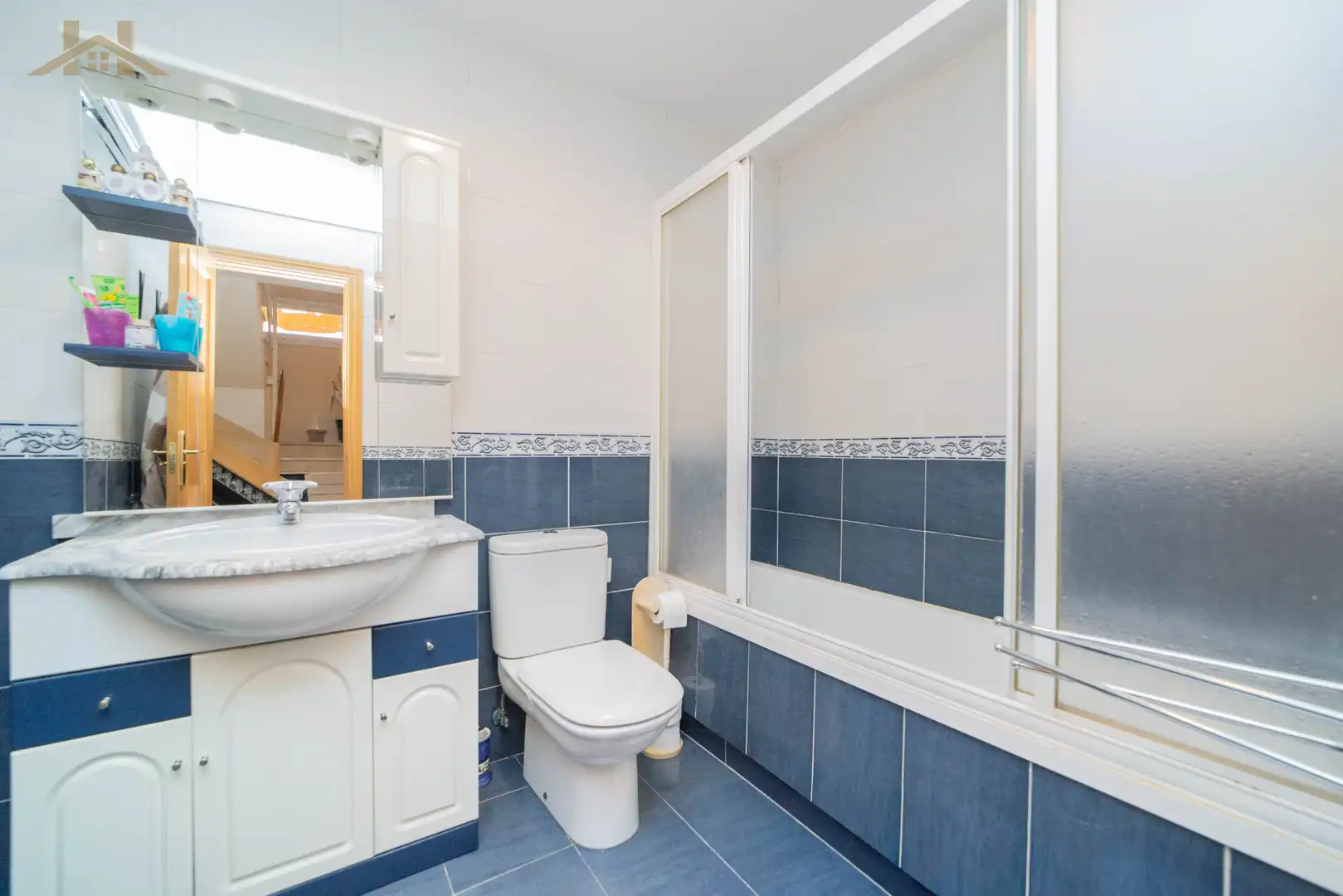 Bathroom of Detached homes for sale in Móstoles  with Air Conditioner, Heating and Private garden