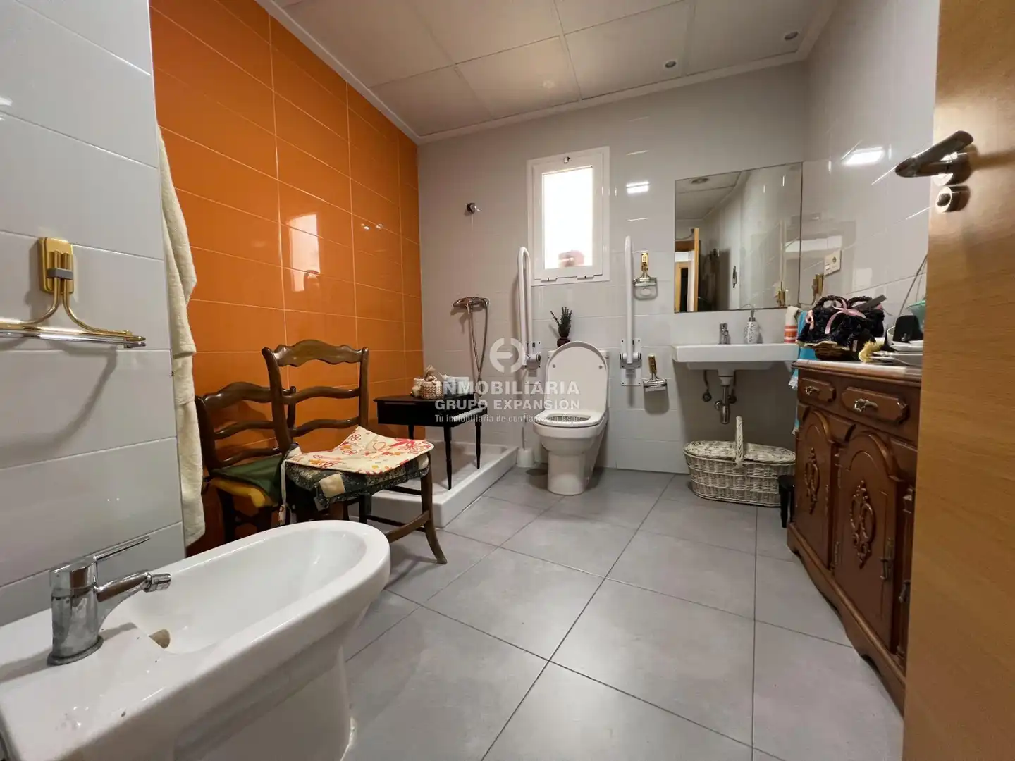 Baño de Piso en venta en Aspe con Terraza, Trastero y Amueblado