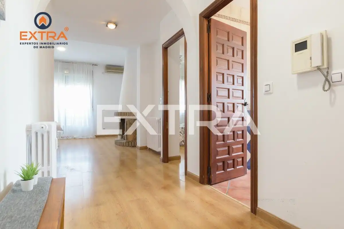 Attic for sale in Avenida Ciudad de Barcelona, Adelfas