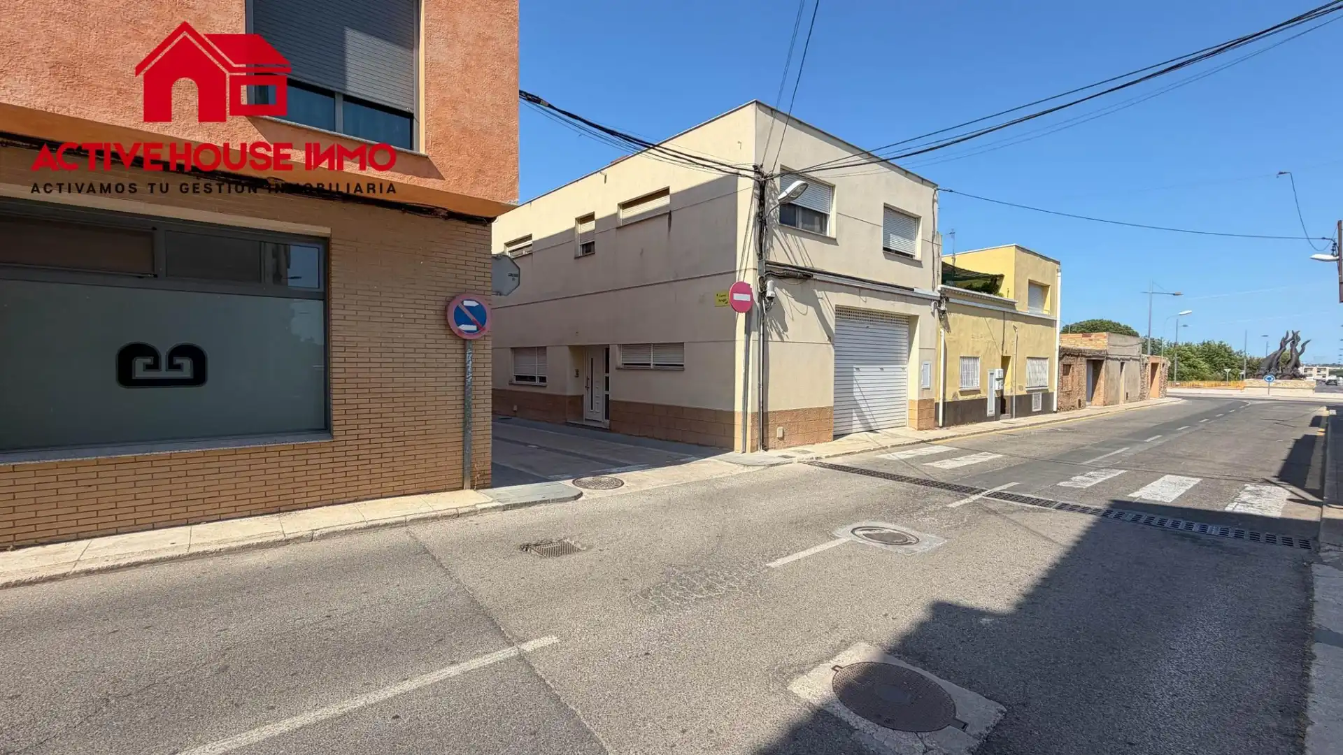 Exterior view of Commercial properties for rent in Santa Bàrbara