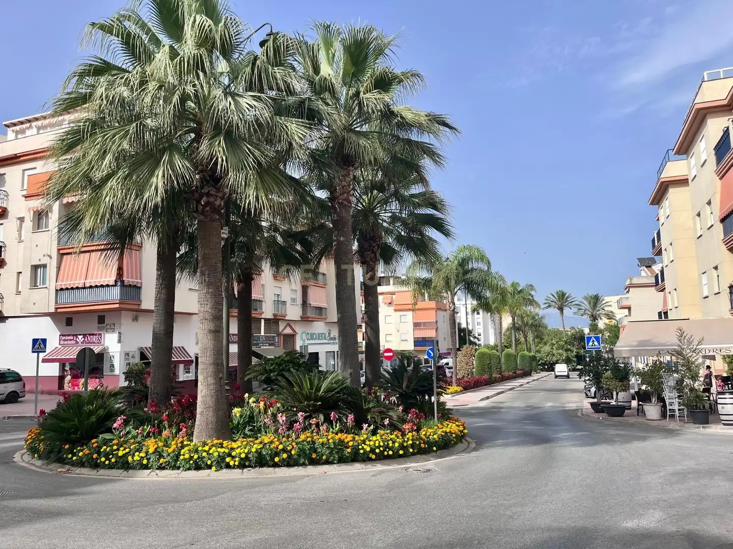 Vista exterior de Pis en venda en Estepona amb Aire condicionat