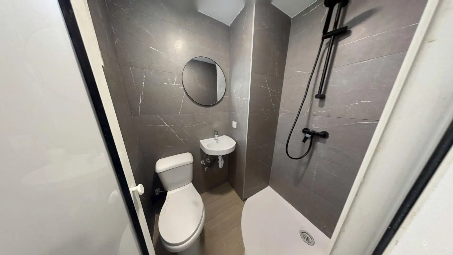 Bathroom of Flat for sale in L'Orxa / Lorcha  with Oven, Washing machine and Microwave