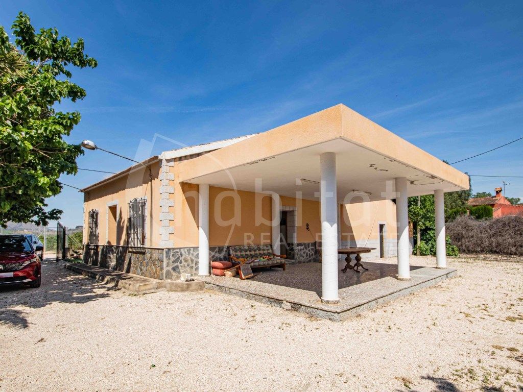 Vista exterior de Casa o xalet en venda en Redován amb Jardí privat i Piscina