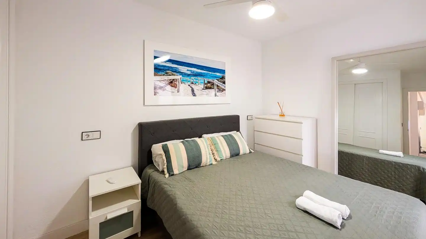 Habitación de Casa adosada en venta en Santa Pola con Terraza, Piscina y Piscina comunitaria