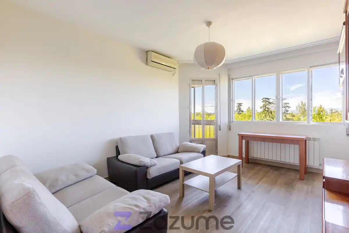 Bedroom of Flat for rent in Madrid  with Air Conditioner, Heating and Terrace
