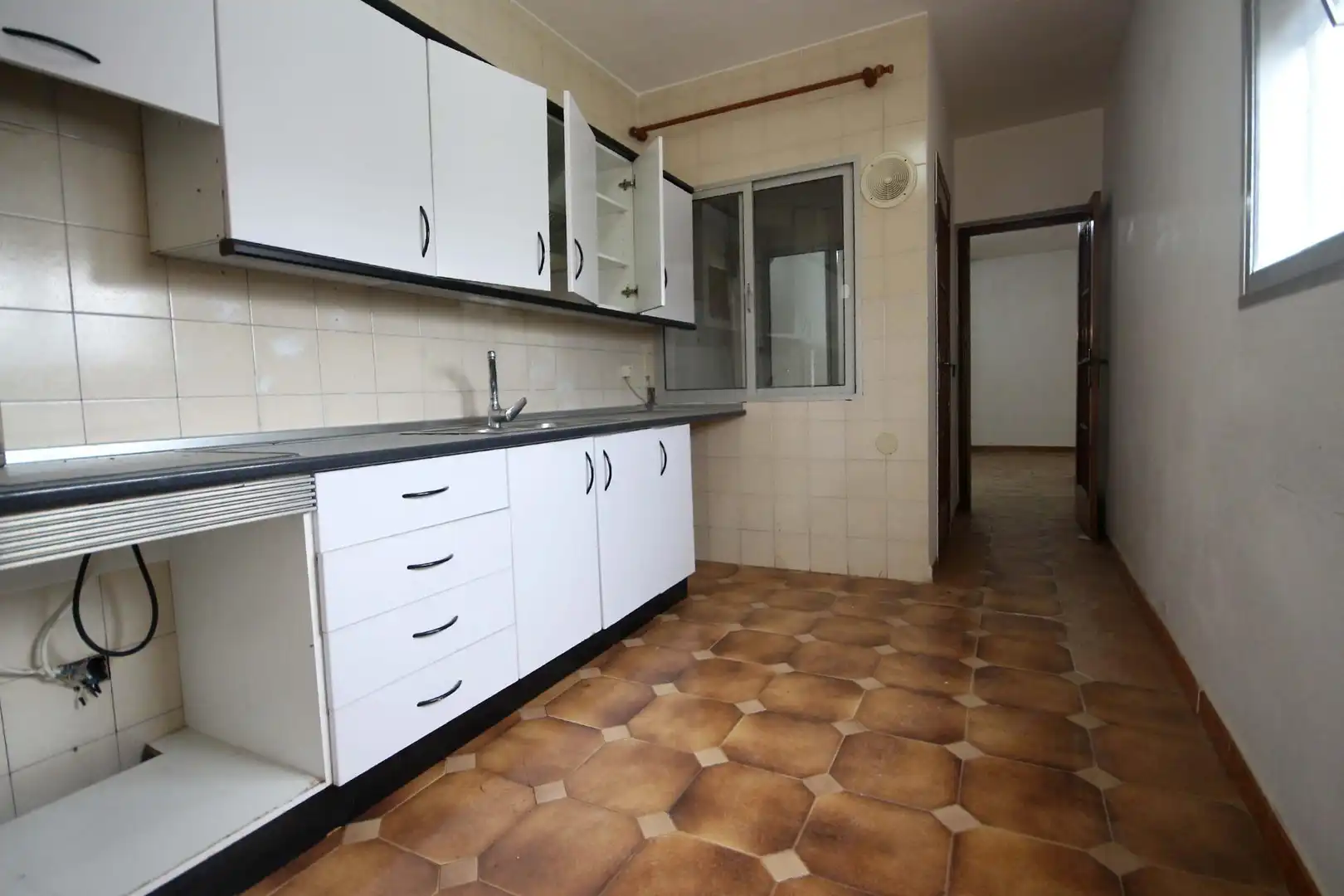 Küche von Gebäude zum Verkauf in Montijo