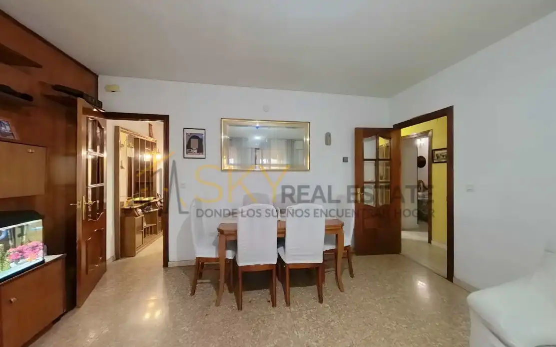 Vista exterior de Piso en venta en Madrid con Terraza
