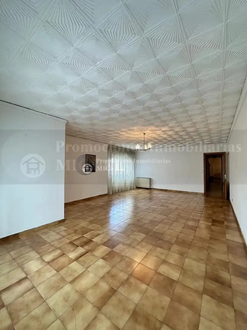 Appartamento con ascensore in vendita a Verín, imagen 2