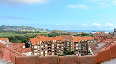 Ref. 002140  ALQUILER ANUAL  Bonito Ático con vistas de 2 Habitaciones y 2 terrazas con vistas al mar.