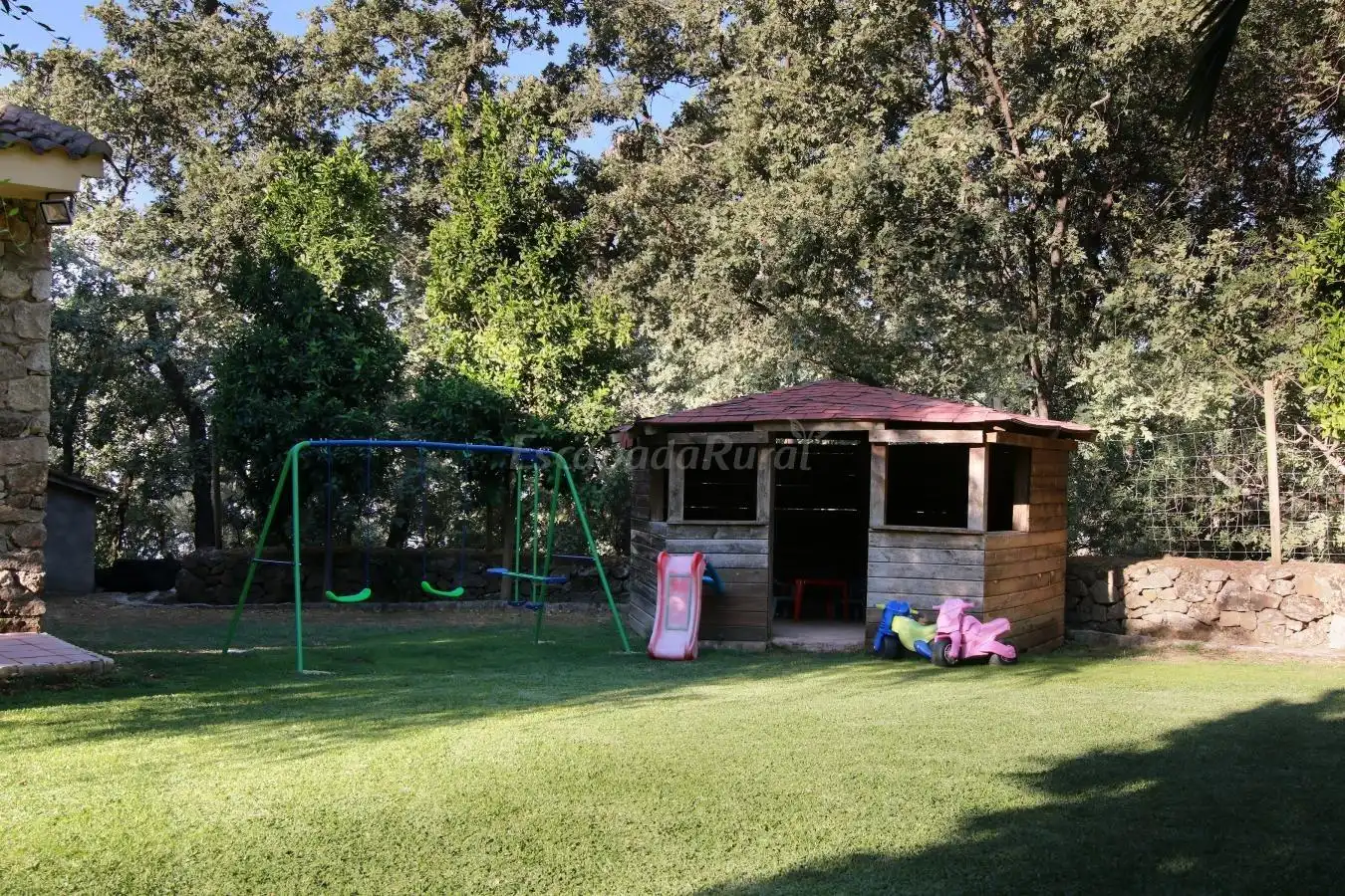 Jardí de Casa o xalet en venda en Candeleda amb Aire condicionat, Calefacció i Jardí privat