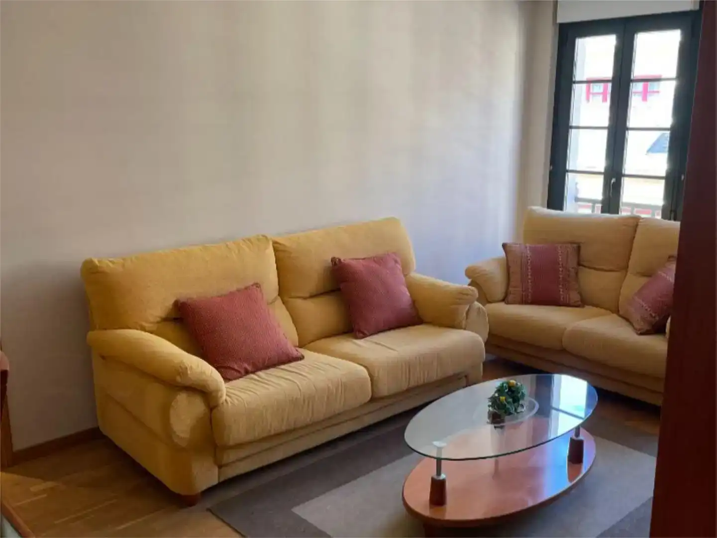 Wohnzimmer von Wohnung zur Miete in Castropol mit Balkon