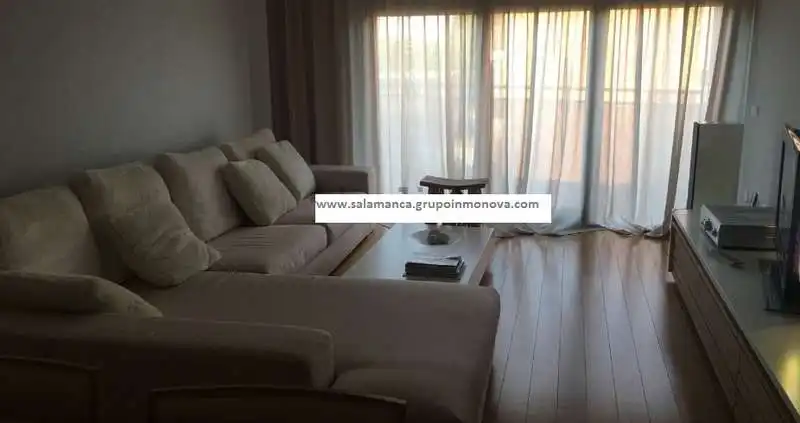 Sala de estar de Ático en venta en Villamayor con Calefacción, Terraza y Trastero