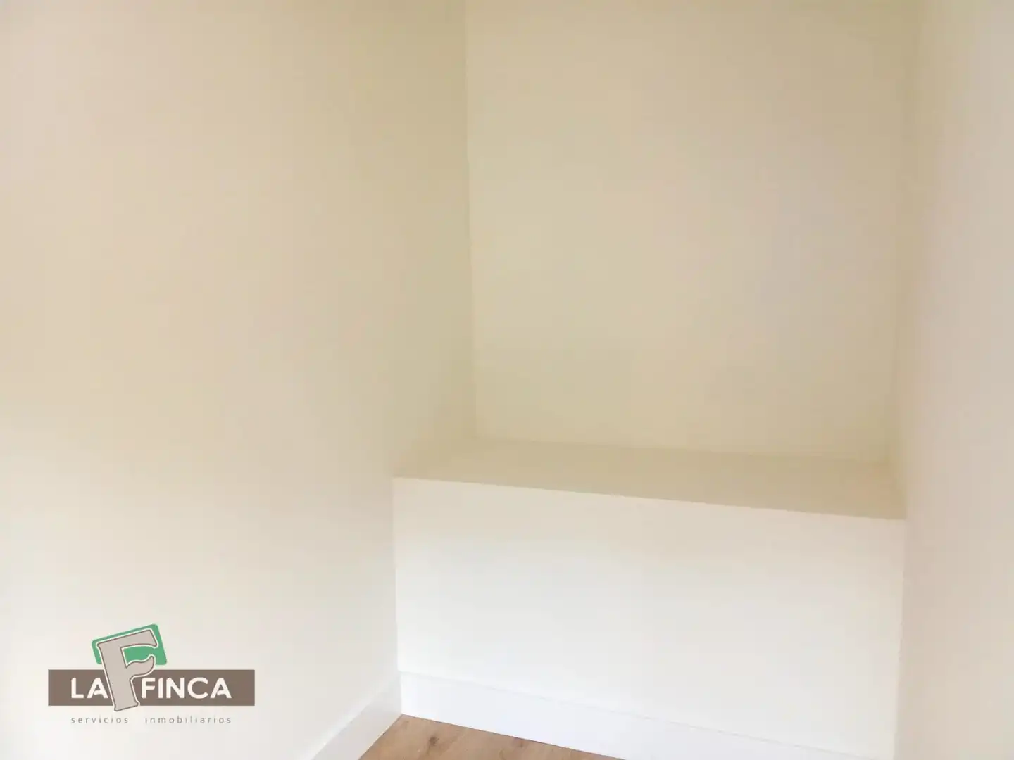 Pis en venda a MIGUEL PRIMO DE RIVERA , Pravia