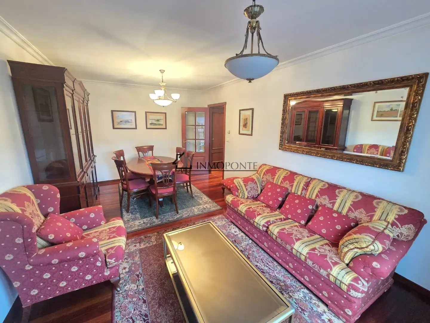 Living room of Flat for rent in Pontevedra Capital   with Heating, Oven and Washing machine