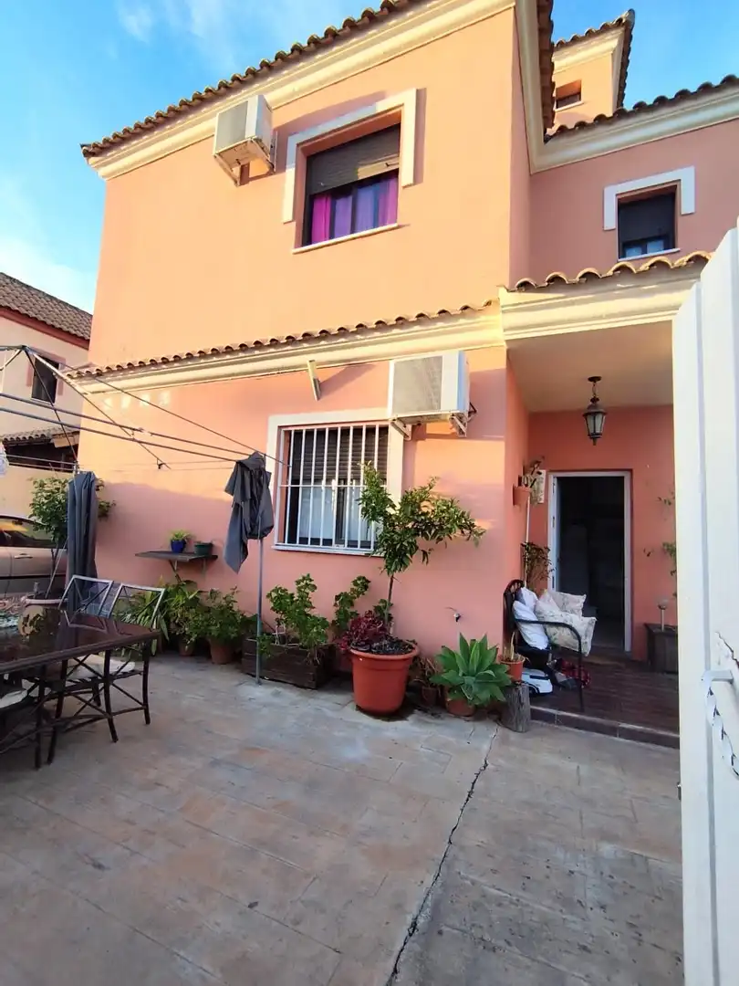 Jardín de Casa adosada en venta en Burguillos con Terraza y Piscina comunitaria