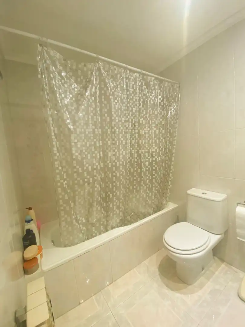 Bathroom of Duplexes for sale in Palencia  with Heating, Parquet flooring and Oven
