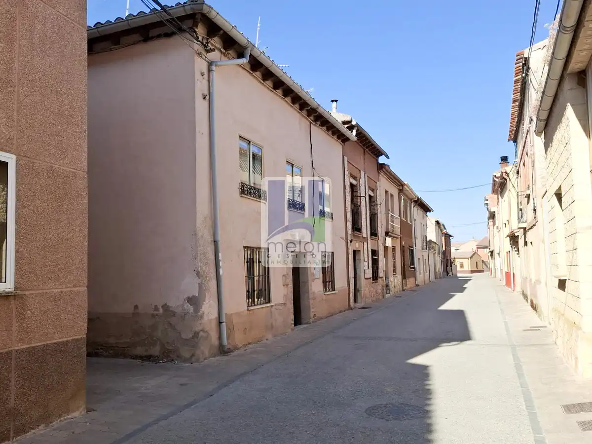 Vista exterior de Casa o chalet en venta en Villalmanzo con Trastero