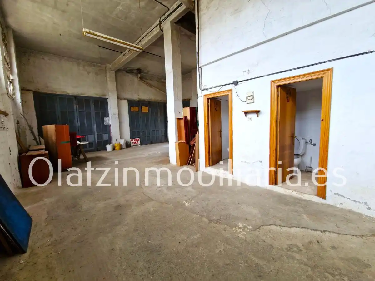 Local comercial en venda a Balmaseda, imagen 2