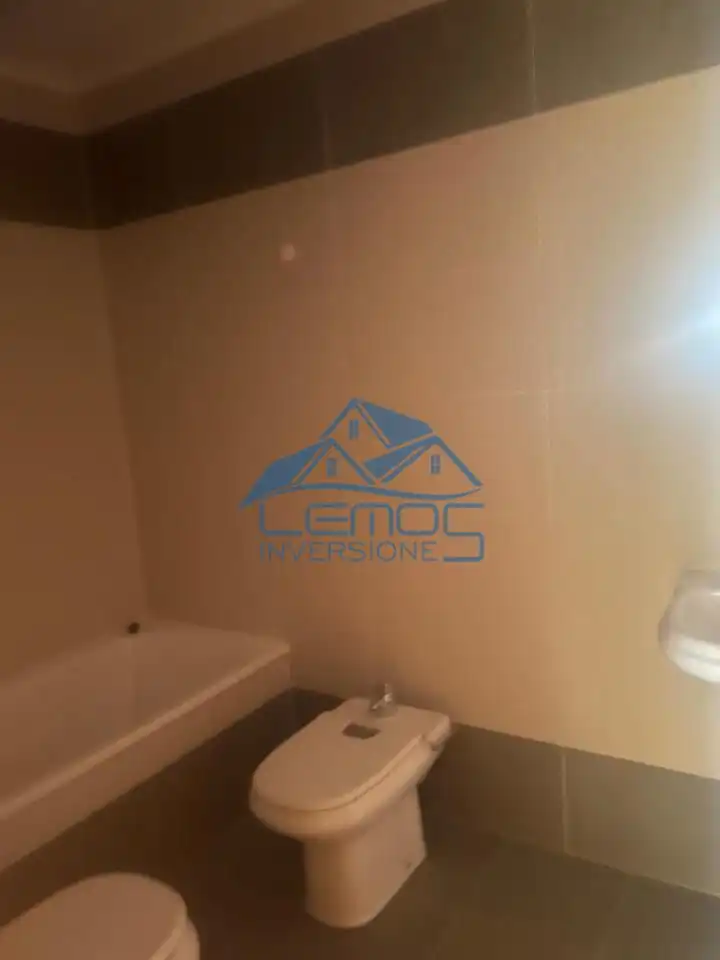 Baño de Piso en venta en Albelda de Iregua con Terraza