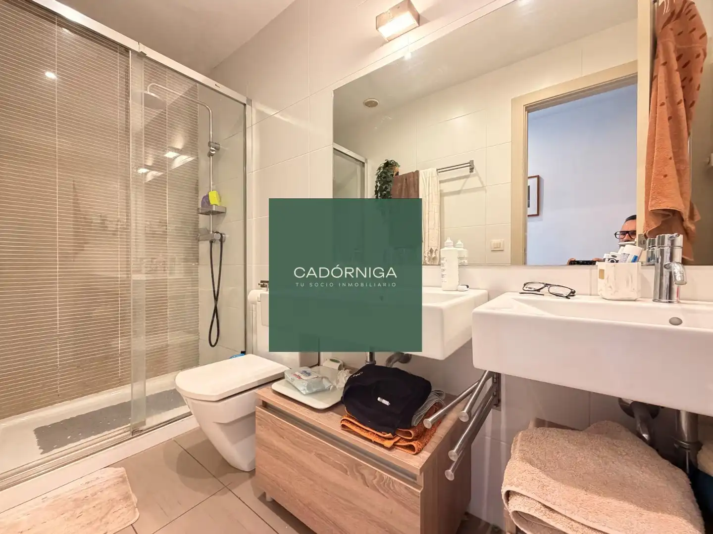Bathroom of Flat for sale in Mataró  with Parquet flooring and Terrace