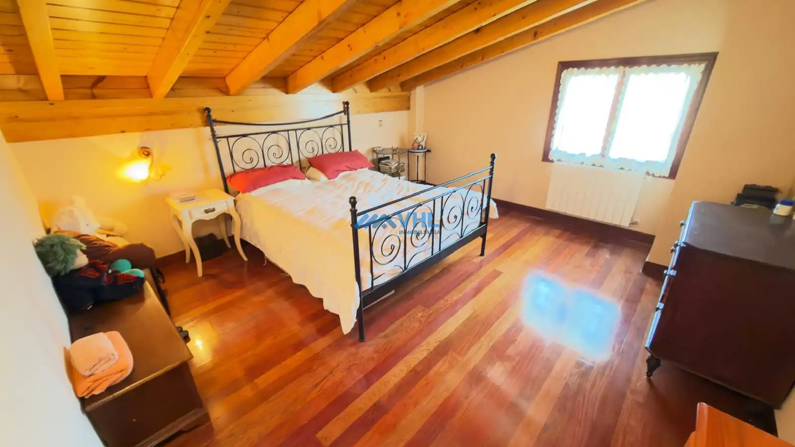 Dormitori de Casa o xalet en venda en Castro-Urdiales amb Calefacció, Jardí privat i Traster