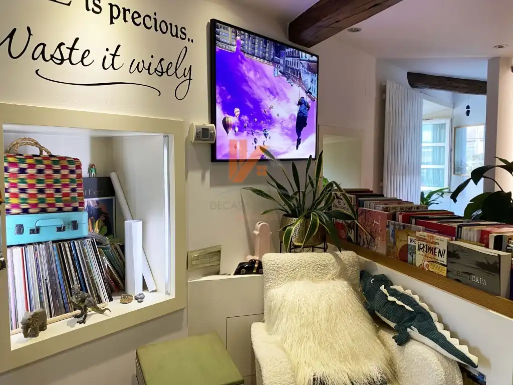 Living room of Houses for sale in Santiago de Compostela   with Washing machine