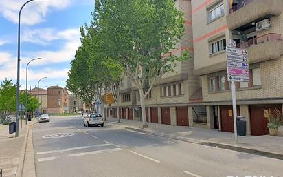 Vista exterior de Pis en venda en  Huesca Capital amb Terrassa