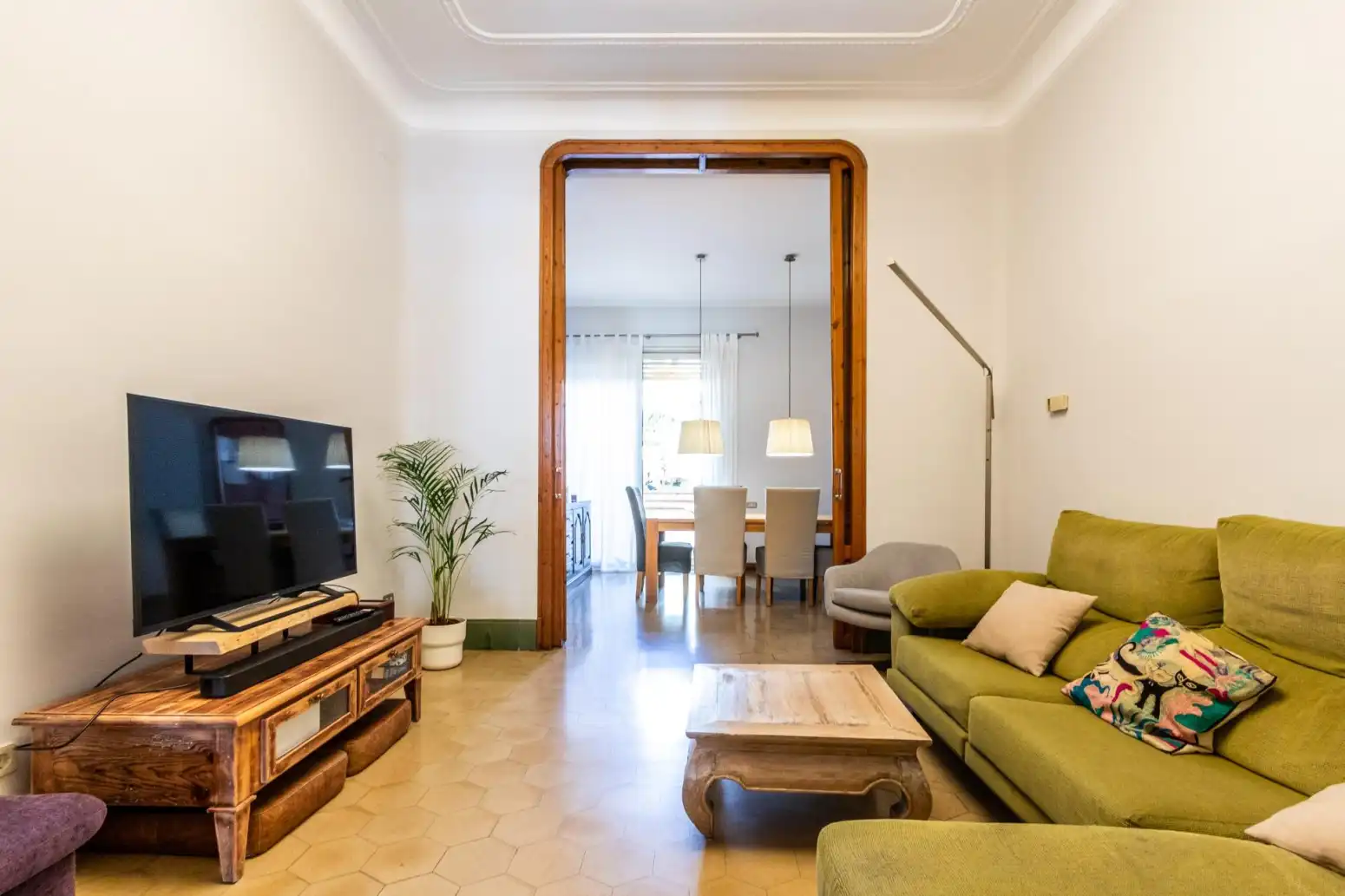 Sala de estar de Casa adosada en venta en Terrassa con Calefacción, Parquet y Terraza
