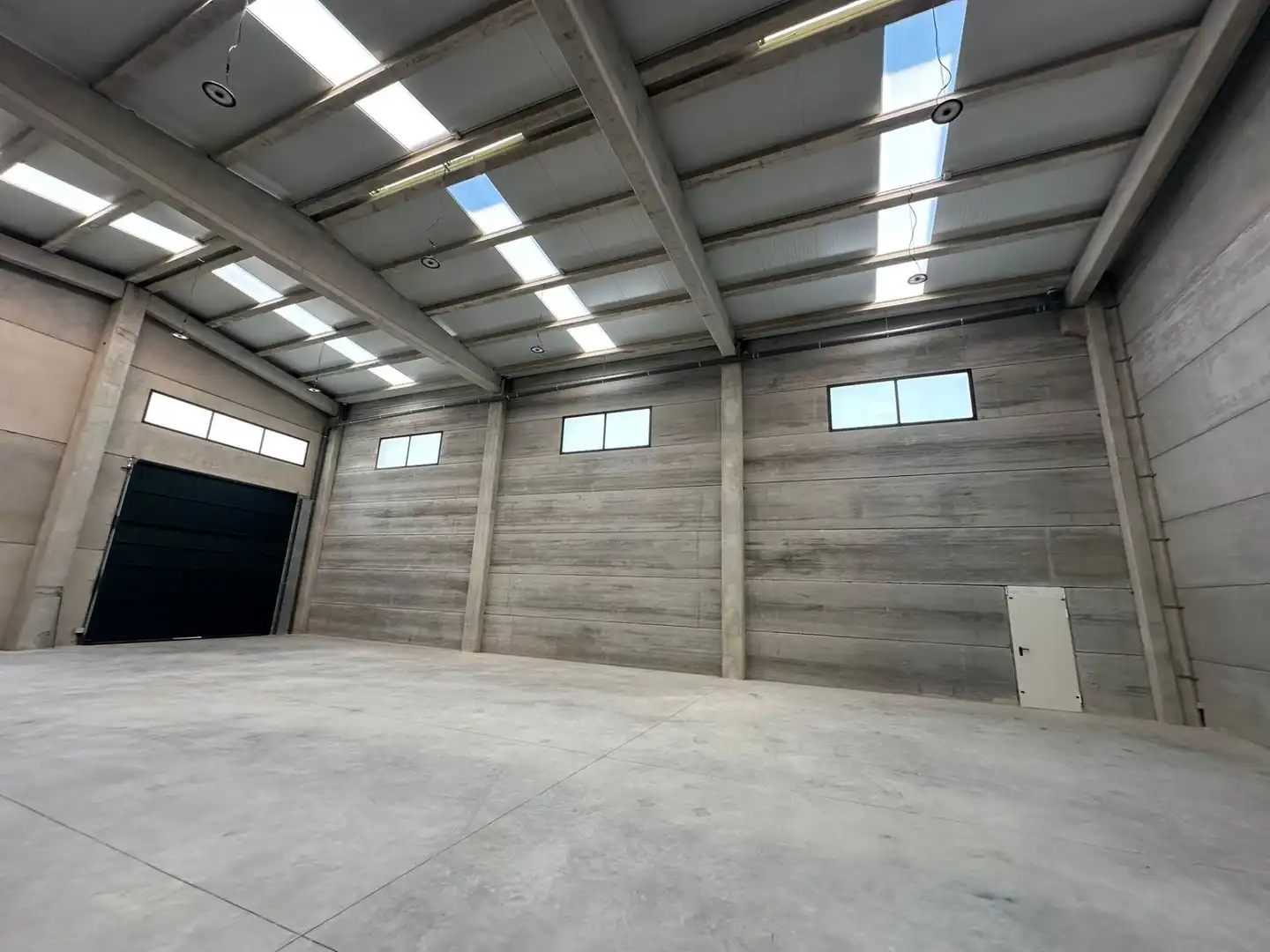 Vista exterior de Nave industrial de alquiler en Bonrepòs i Mirambell