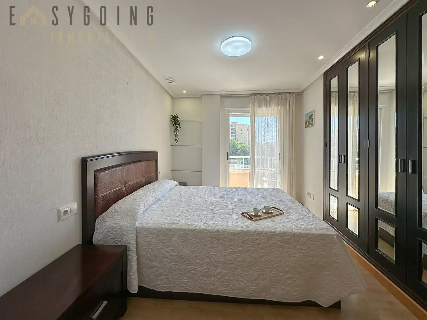 Piso con terraza en venta en Carrer Caritat 40, imagen 25
