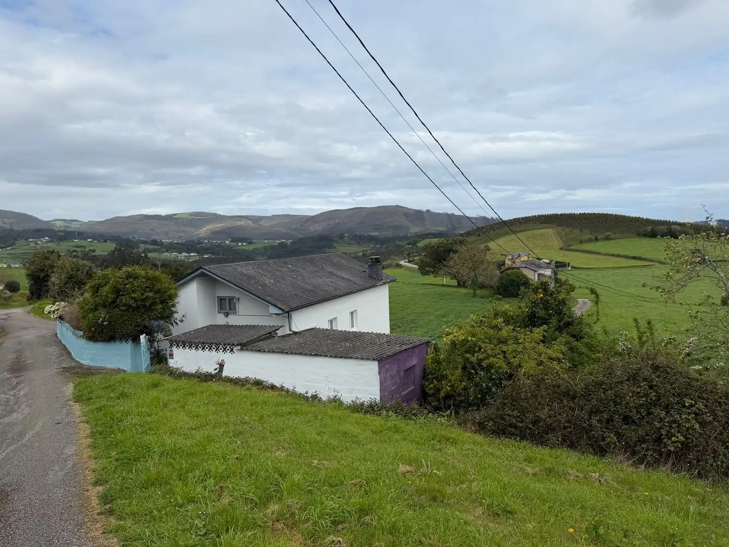 Vista exterior de Casa o chalet en venta en Navia con Terraza, Trastero y Piscina