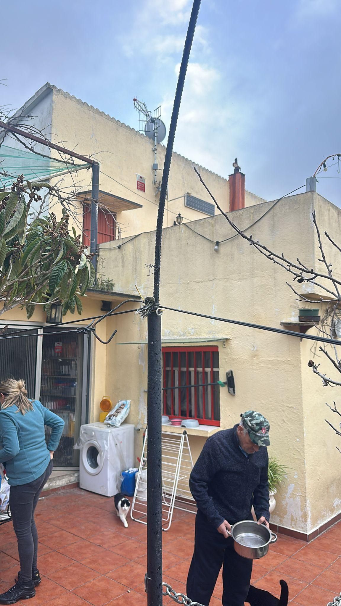 Vista exterior de Casa o xalet en venda en La Bisbal del Penedès amb Terrassa