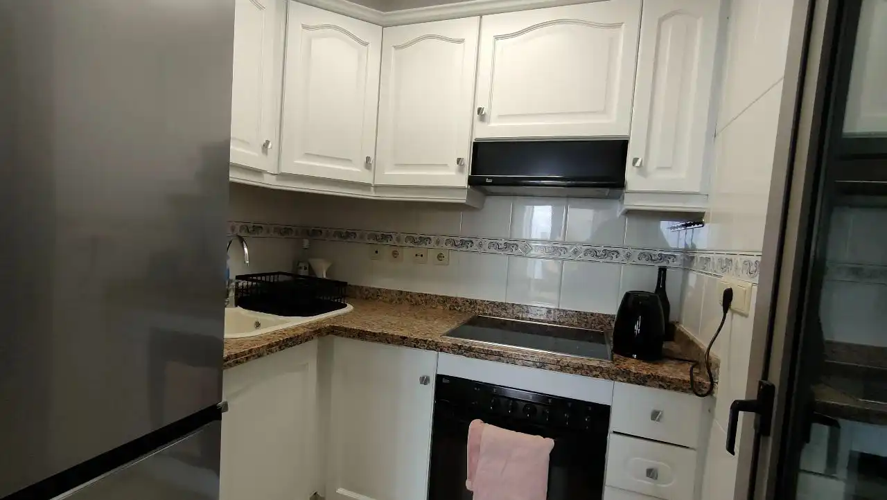 Cocina de Apartamento en venta en Benidorm con Aire acondicionado y Piscina comunitaria