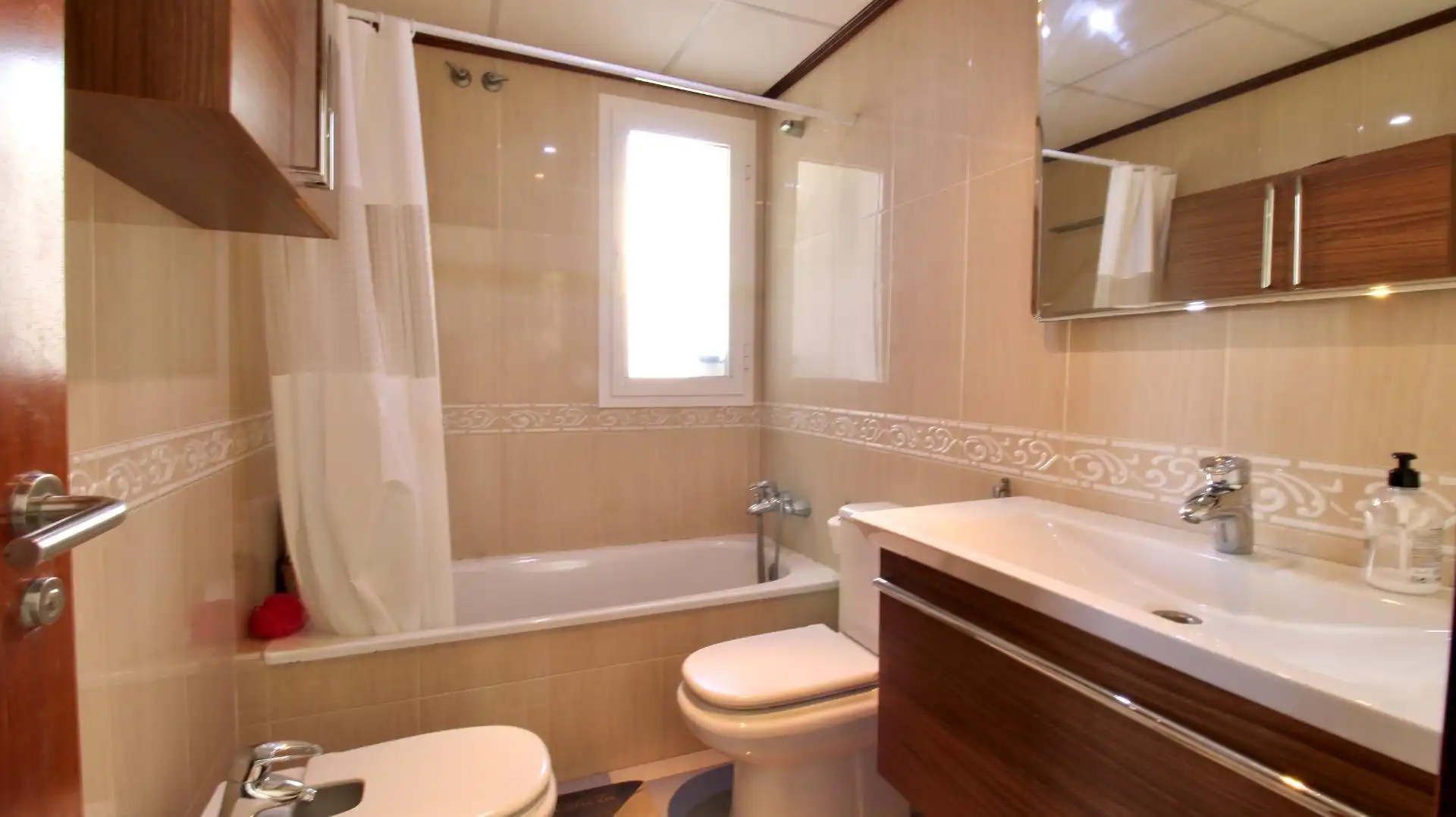 Baño de Ático en venta en Roquetas de Mar con Aire acondicionado, Calefacción y Terraza