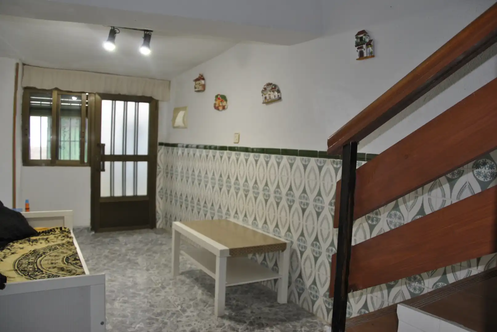 Einfamilien-Reihenhaus zum Verkauf in Cabrero mit Möbliert und Balkon