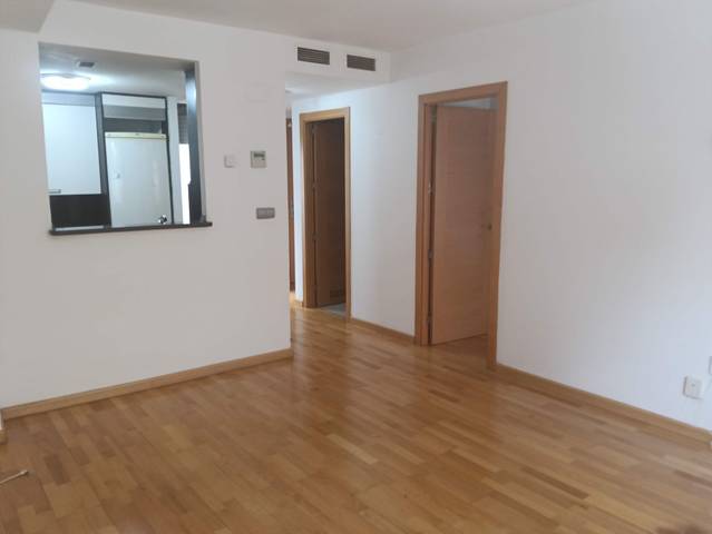 Piso en Venta en berenguer de bardaji en Barrio de Delicias