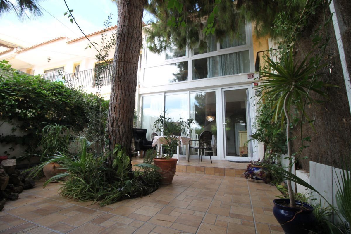 Jardí de Dúplex en venda en Orihuela amb Jardí privat, Terrassa i Moblat