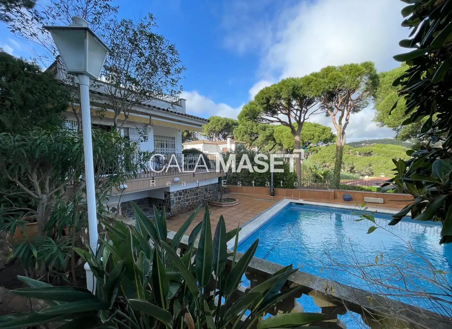 Villa mit Pool zum Verkauf in Verbania