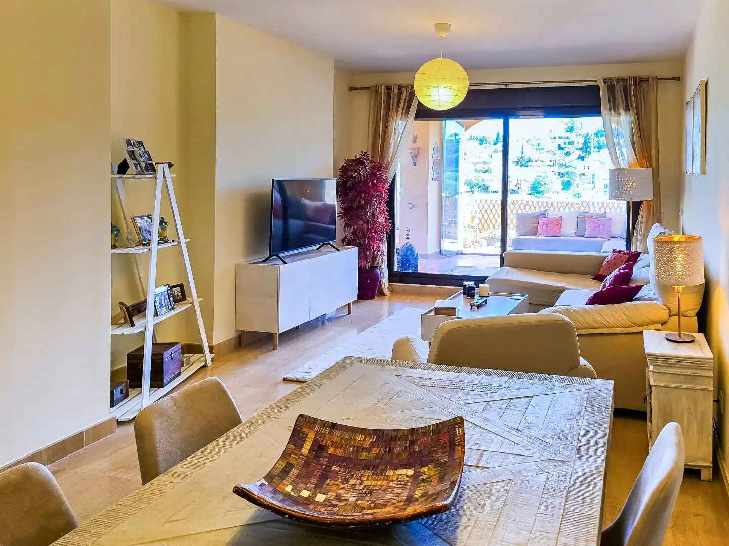 Sala de estar de Piso en venta en Estepona con Aire acondicionado, Terraza y Balcón