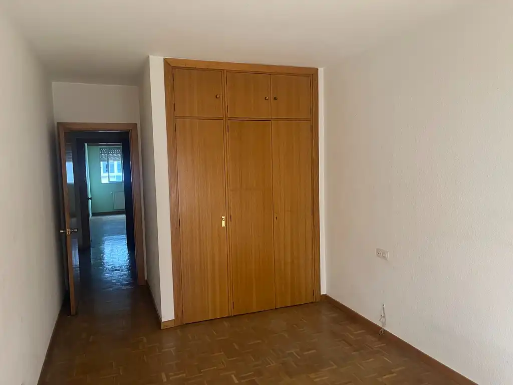 Flat for sale in Calle Marqués de Villores, Ensanche - Franciscanos