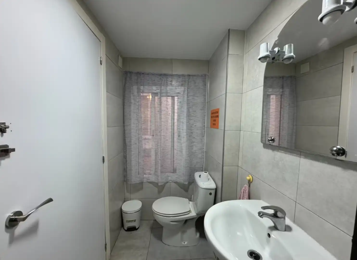Habitación en Calle Abogado Federico Orellana Toledano, Girón - Las Delicias