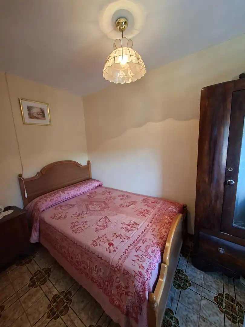 Habitación de Casa adosada en venta en Carucedo con Calefacción