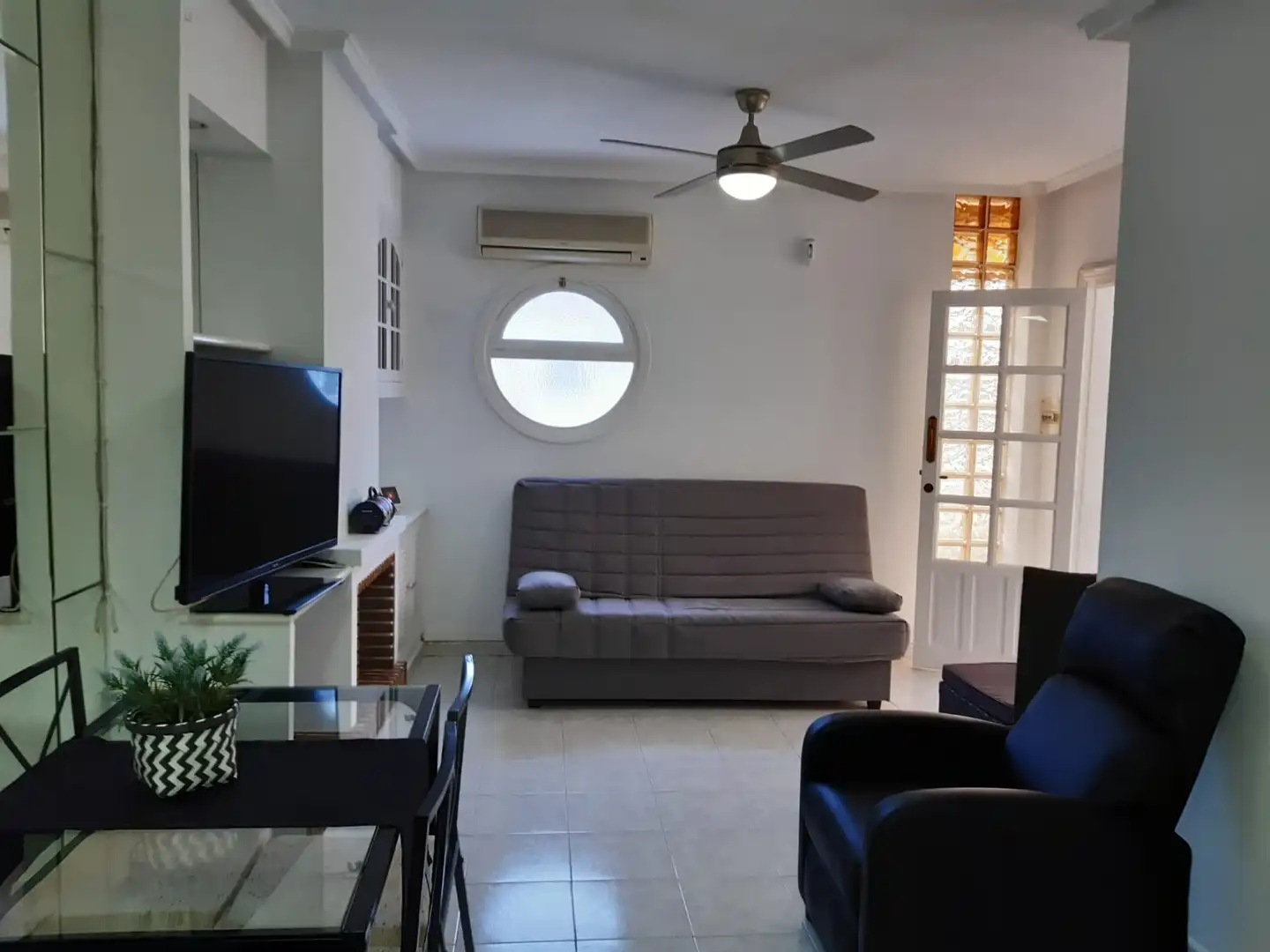 Living room of Apartments for rent in Torrevieja  with Air Conditioner, Private garden and Terrace