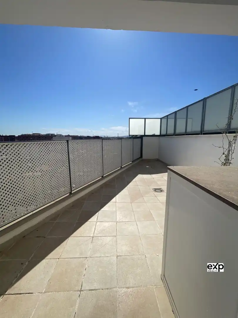 Terrasse von Dachboden zum Verkauf in Xirivella mit Klimaanlage, Heizung und Abstellraum