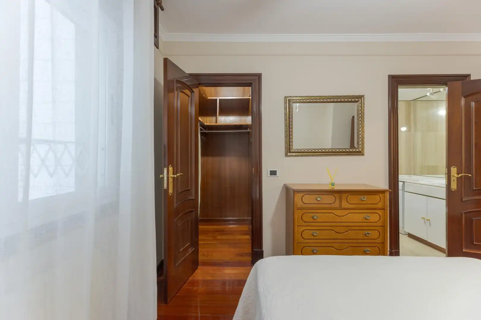 Flat for rent in Calle EDUARDO IGLESIAS, Centro - Areal