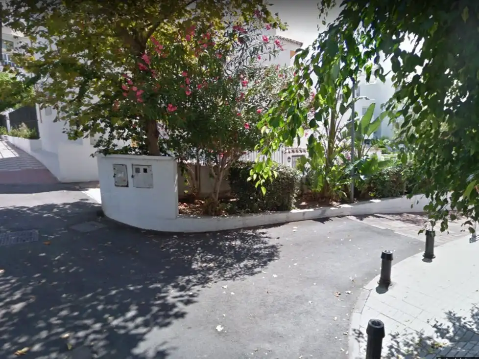 Vista exterior de Garatge de lloguer en Marbella
