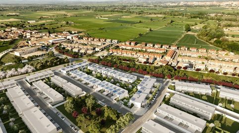 Foto 2 de Casa adosada en venta en Calle Sector 2, Tierz, Huesca